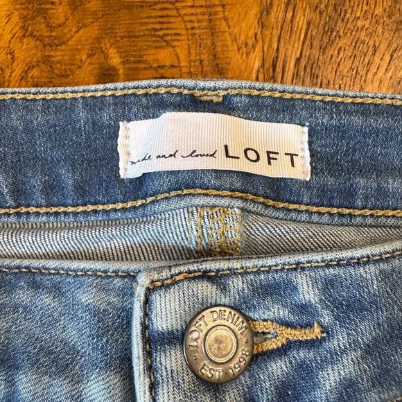 Ann Taylor Loft The Curvy Skinny Jeans Size 32/14 Medium Wash 27" Raw Hem - Picture 2 of 8